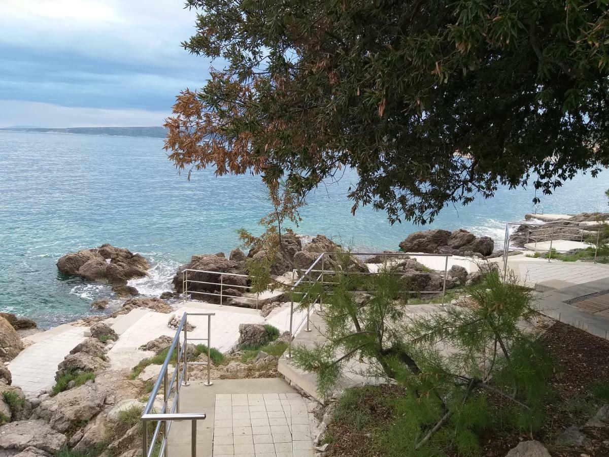 Apartments Dunoti Кърк Екстериор снимка